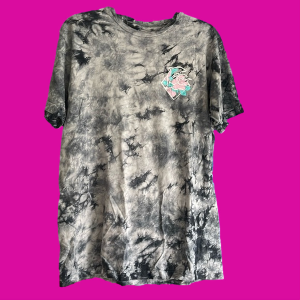 Pink + Dolphin tshirt L